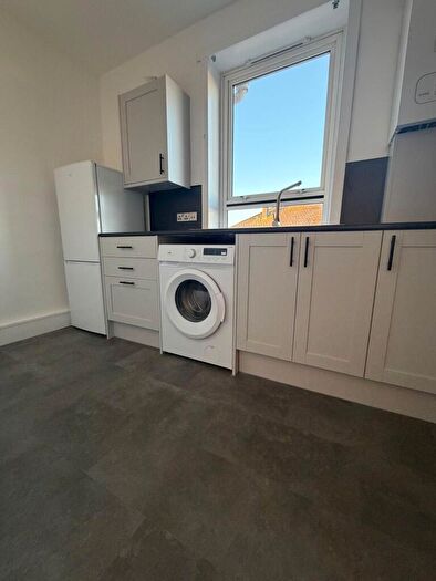 2 Bedroom Flat To Rent In Fullarton Avenue, Kilmarnock, KA2