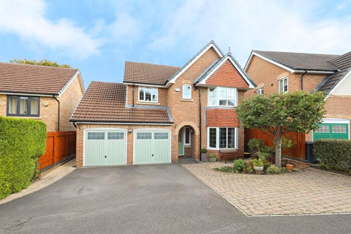 4 Bedroom Detached House For Sale In Foxbrook Drive, Chesterfield, S40