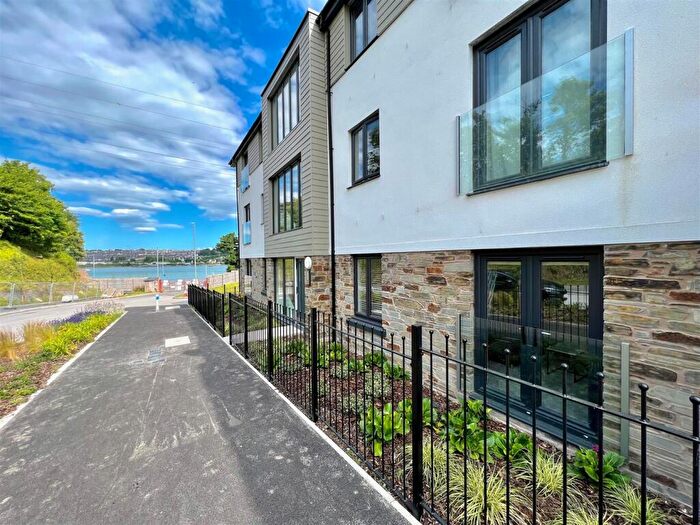 2 Bedroom Flat To Rent In Saltram Meadow, Plymouth, PL9