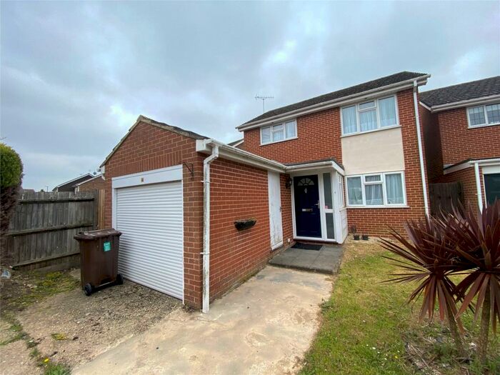 3 Bedroom Detached House To Rent In Whitton Close, Lower Earley, Reading, RG6