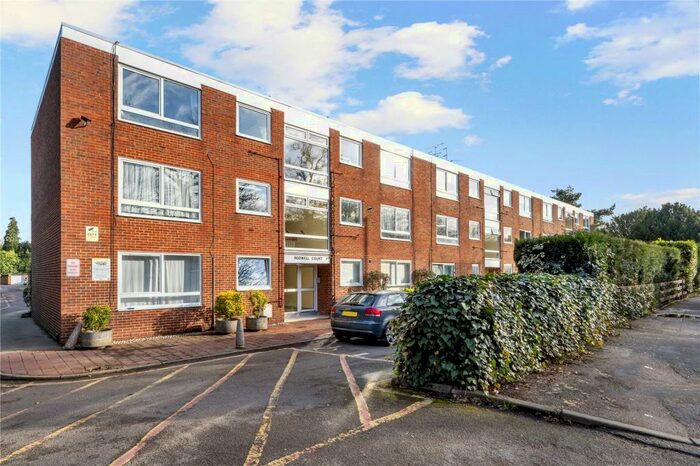 2 Bedroom Apartment To Rent In Rodwell Court, Hersham Road, Walton-On-Thames, Surrey, KT12