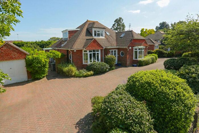 4 Bedroom Detached House For Sale In Borstal Hill, Whitstable, CT5