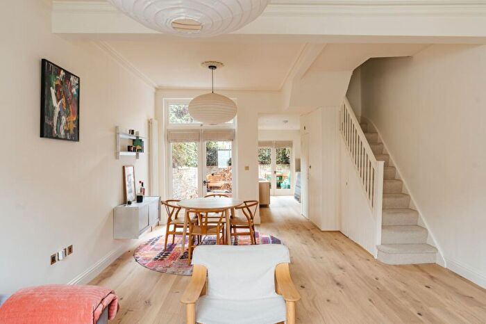 2 Bedroom Terraced House To Rent In Quilter Street, London, E2