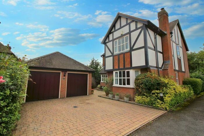 4 Bedroom Detached House For Sale In Bell Walk, Wingrave, HP22