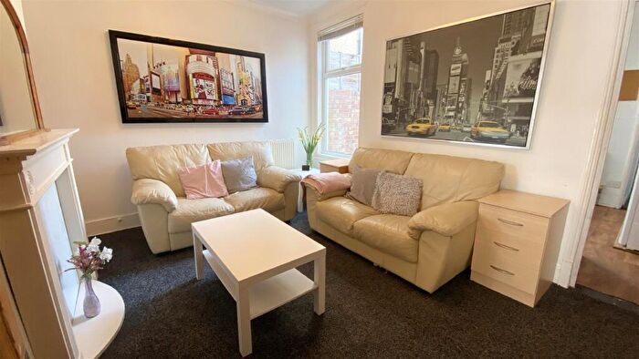 3 Bedroom Terraced House To Rent In Percy Road, Southsea, PO4