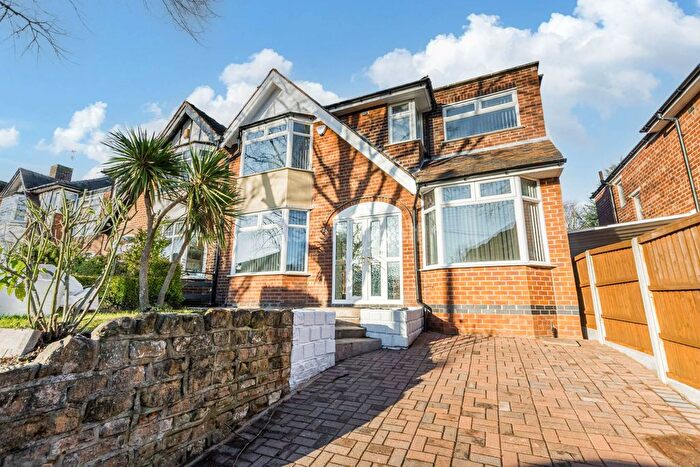 4 Bedroom Semi-Detached House To Rent In Bedale Road, Nottingham, NG5