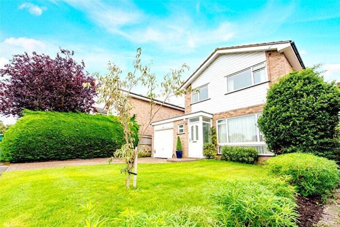 4 Bedroom Detached House For Sale In Dovecote Close, Monks Risborough, Buckinghamshire, HP27