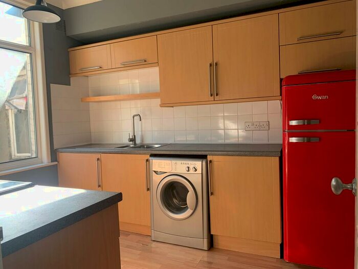 2 Bedroom Maisonette To Rent In Hoxton Street, N1