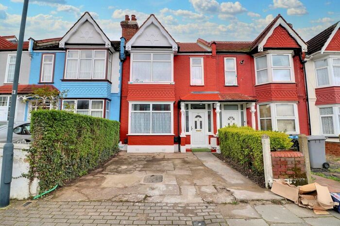 4 Bedroom Terraced House To Rent In Clifton Avenue, Wembley, HA9