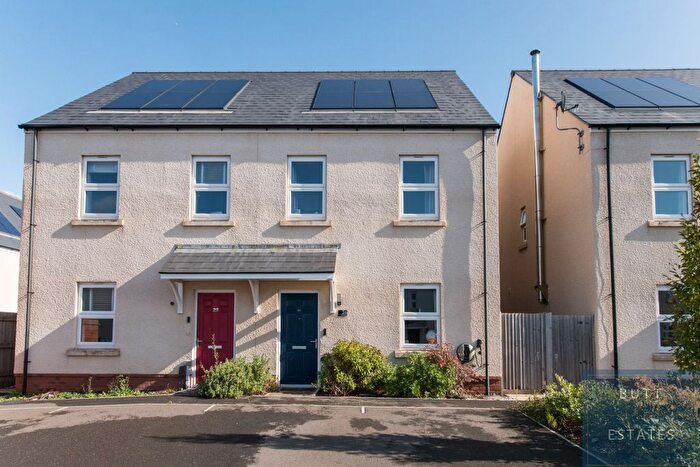 2 Bedroom Semi-Detached House For Sale In Fish Street, Exeter, EX2