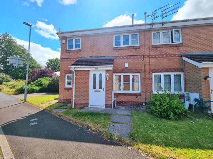 2 Bedroom Flat For Sale In Kerscott Road, Manchester, M23