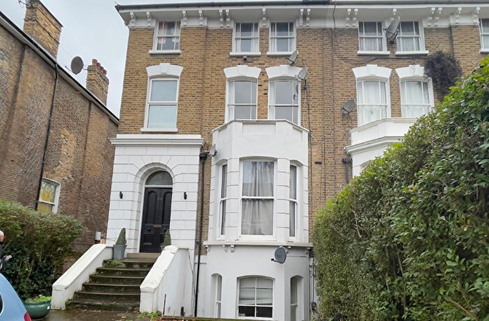2 Bedroom Flat For Sale In Manor Park, London, SE13