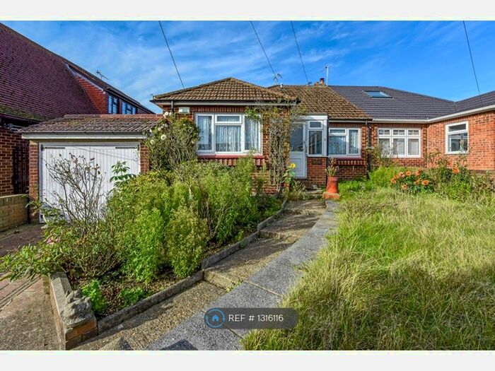 4 Bedroom Semi-Detached House To Rent In School Lane, Higham, Rochester ME3