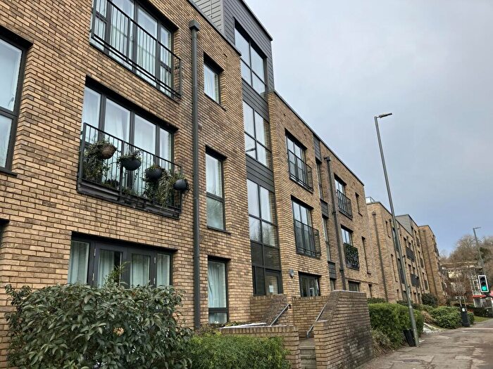 1 Bedroom Flat To Rent In Godstone Road, CR8