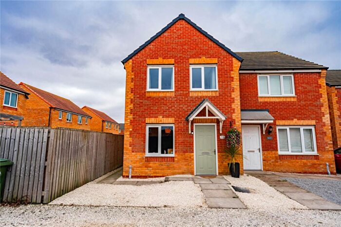 3 Bedroom Semi-Detached House For Sale In West Marsh Close, Grimsby, Lincolnshire, DN31