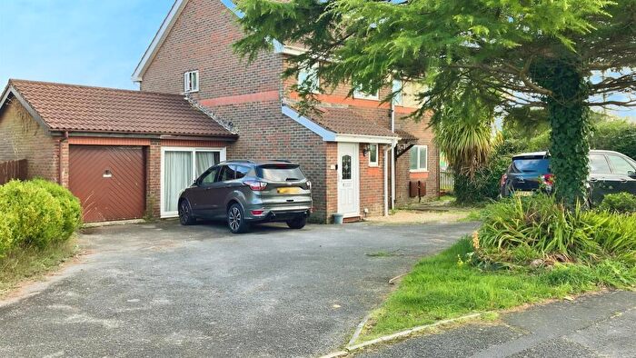 2 Bedroom Semi-Detached House For Sale In Banc-Yr-Allt, Bridgend, CF31