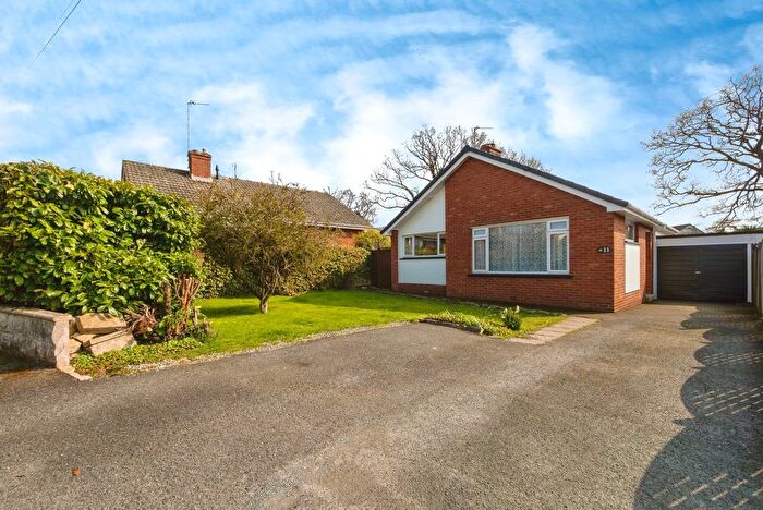 2 Bedroom Bungalow For Sale In Meadow Close, Kingskerswell, Newton Abbot, Devon, TQ12