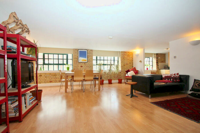 2 Bedroom Apartment To Rent In Wapping Wall, London, E1W
