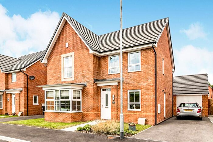 4 Bedroom Detached House To Rent In Oswalds Green, Methley, Leeds, LS26