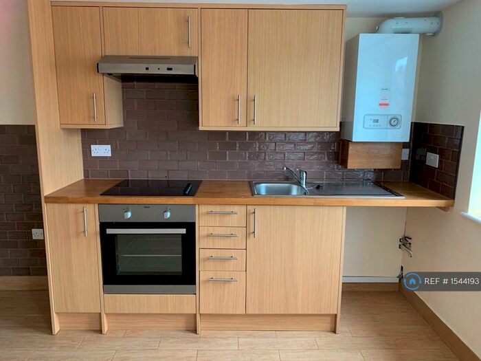 1 Bedroom Flat To Rent In The Arcade Earls Court Road, Amesbury, Salisbury, SP4