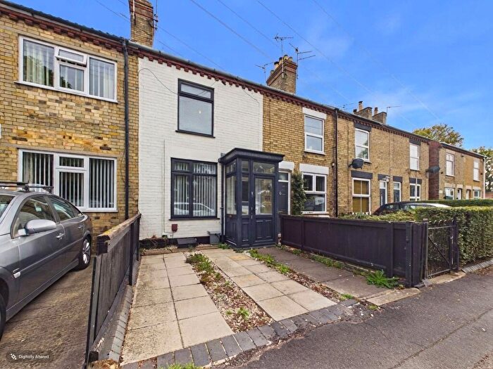 2 Bedroom Terraced House For Sale In New Road, Woodston, PE2