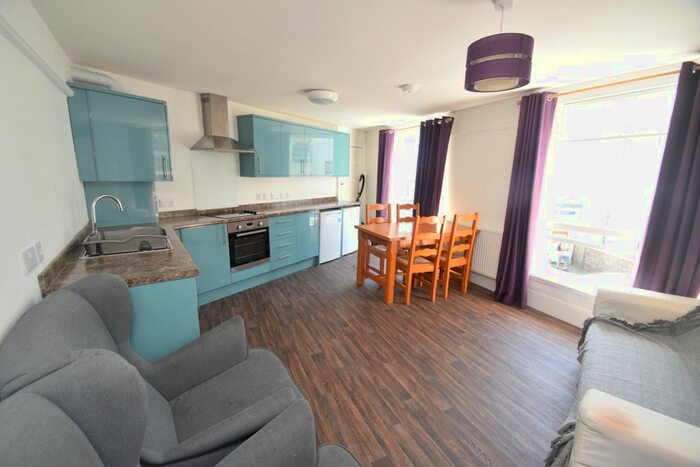 4 Bedroom Flat To Rent In Arwenack Street, Falmouth TR11