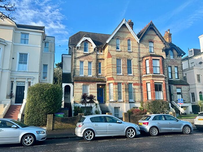 2 Bedroom Flat For Sale In Castle Hill Avenue, Folkestone, Kent, CT20