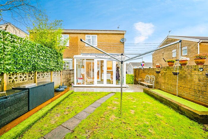 3 Bedroom Semi-Detached House For Sale In Bedford Close, Cefn Cribwr, Bridgend, CF32