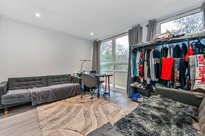 3 Bedroom Flat For Sale In Clarence Gardens, Euston, London, NW1