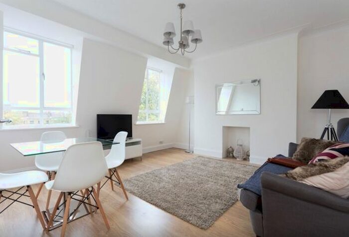 3 Bedroom Flat To Rent In Dorset Square, London, NW1