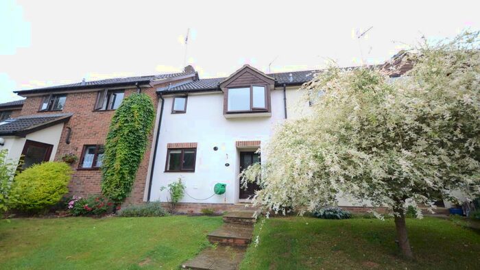 3 Bedroom Terraced House To Rent In Nursery Close Hook, RG27