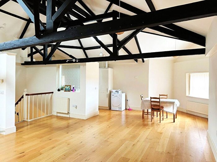 3 Bedroom Flat To Rent In Long Street, Williton, Taunton, TA4