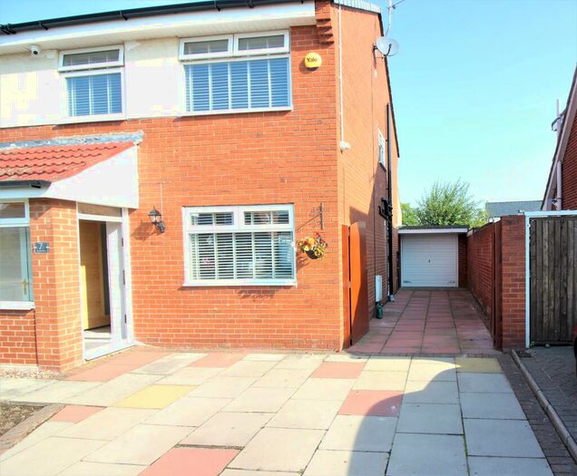 3 Bedroom Semi-Detached House To Rent In Baytree Close, Southport, PR9