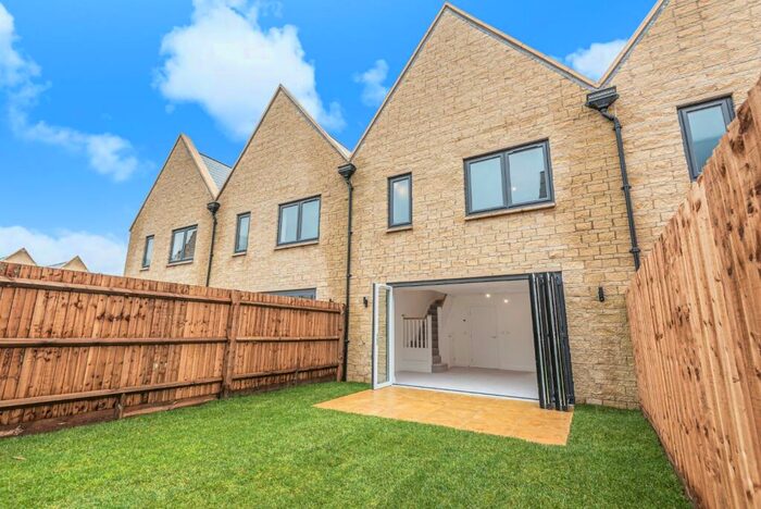 2 Bedroom Property To Rent In Mill Road, Wolvercote, OX2