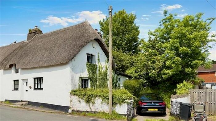 3 Bedroom Cottage To Rent In Fore Street, Barton, Torquay, Devon., TQ2
