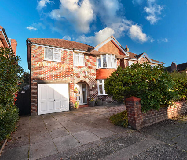 4 Bedroom Detached House For Sale In Grangethorpe Road, Urmston, M41