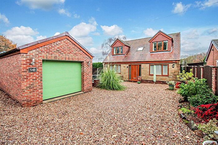 3 Bedroom Detached House For Sale In Oakenshaw Lane, Walton, Wakefield, WF2