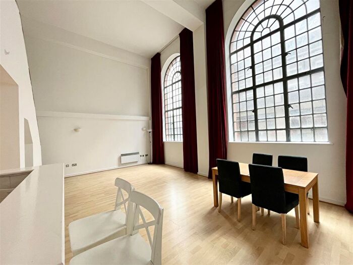 3 Bedroom Flat To Rent In Hatton Garden, Hatton Garden, L3