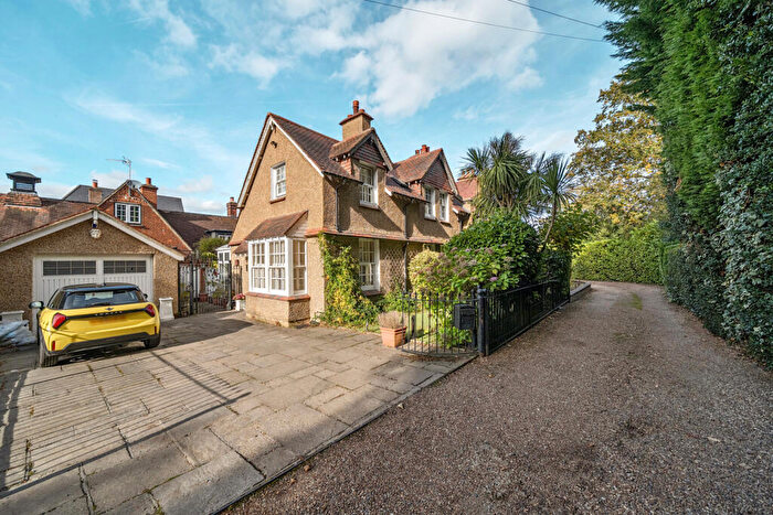 3 Bedroom Semi-Detached House For Sale In Paddock Way, Chislehurst, BR7