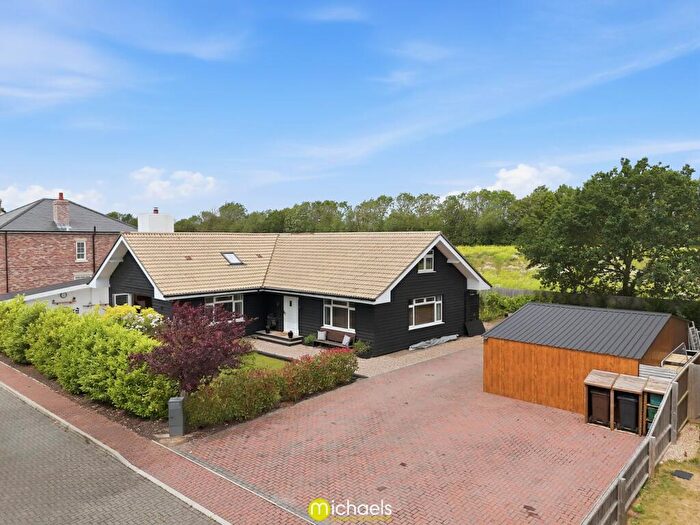 5 Bedroom Detached House For Sale In Hunters Court, Wix, Manningtree, CO11