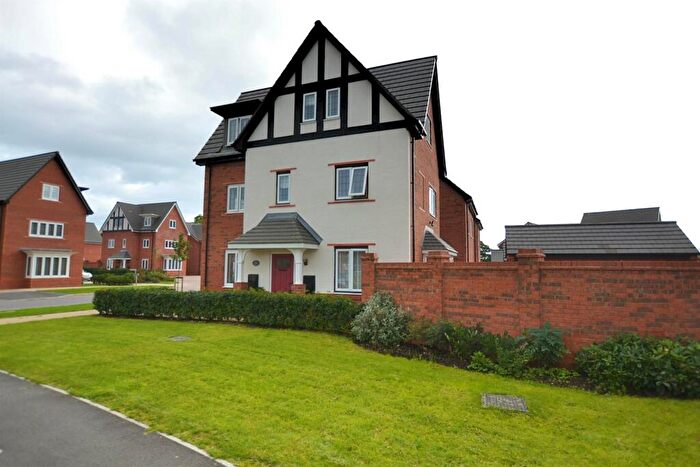 4 Bedroom Detached House For Sale In Bluebell Road, Holmes Chapel, CW4