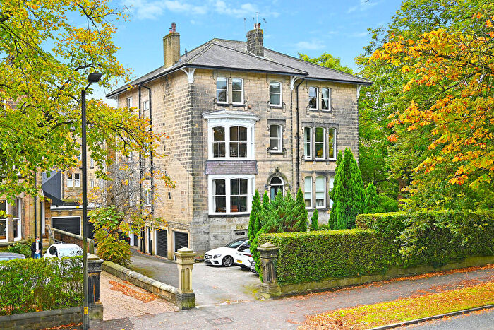 2 Bedroom Apartment For Sale In Huntcliffe House, Otley Road, Harrogate, HG2