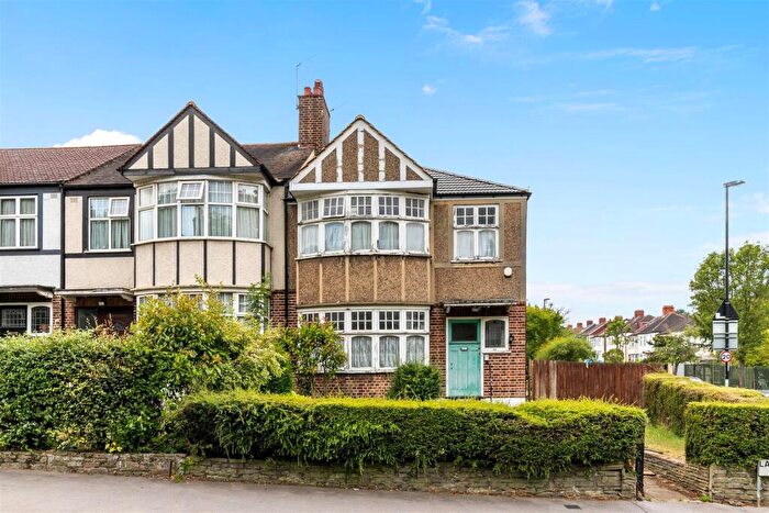 3 Bedroom End Of Terrace House For Sale In Lancaster Road, London, SE25