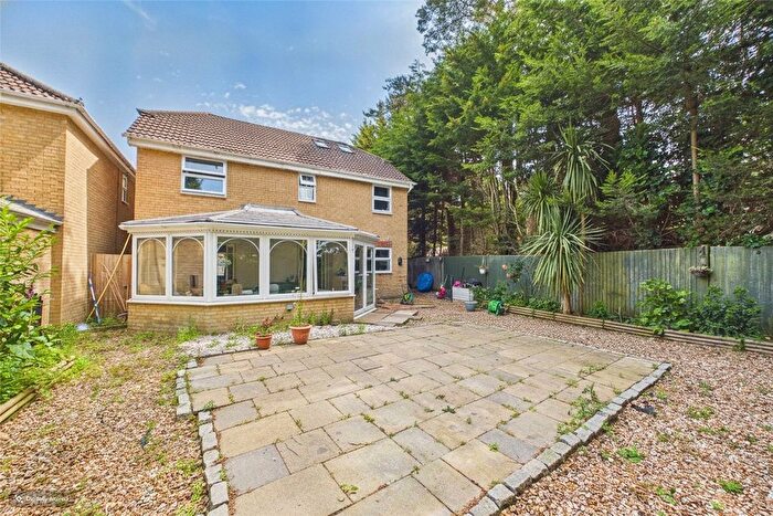 4 Bedroom Detached House For Sale In Camberley, Surrey, GU15