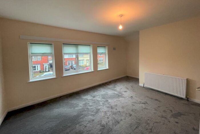 3 Bedroom Terraced House To Rent In Langstone Road, Birmingham, B14