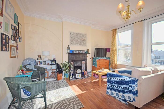 1 Bedroom Flat To Rent In Heath Road, Twickenham, TW1