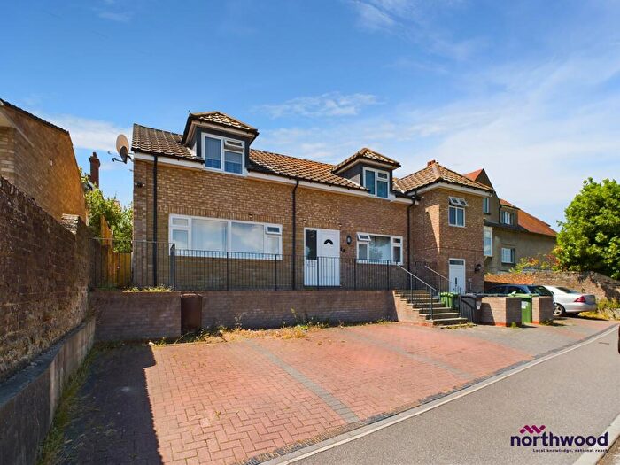2 Bedroom Flat To Rent In Gorringe Road, Upperton, Eastbourne, BN22
