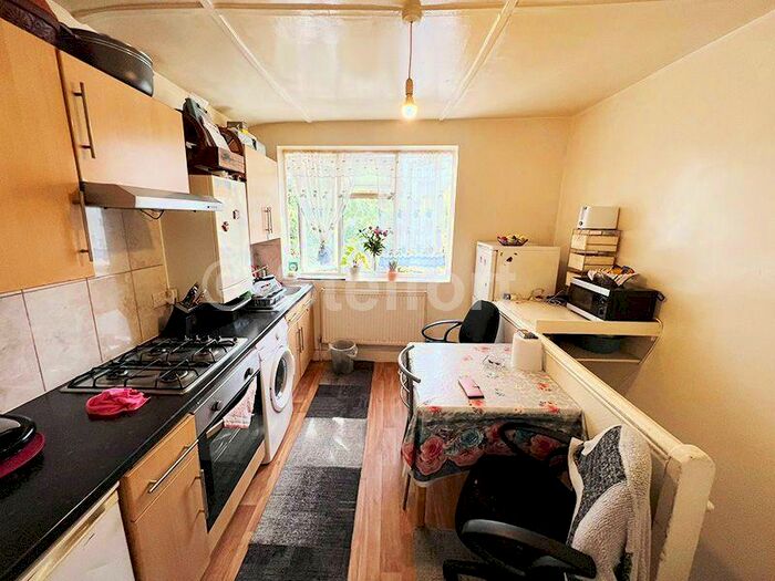 2 Bedroom Flat To Rent In Halley Road, London, E12