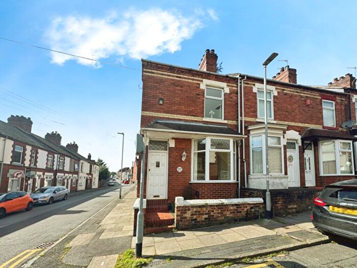 3 Bedroom House To Rent In Campbell Terrace, Stoke-On-Trent, ST1