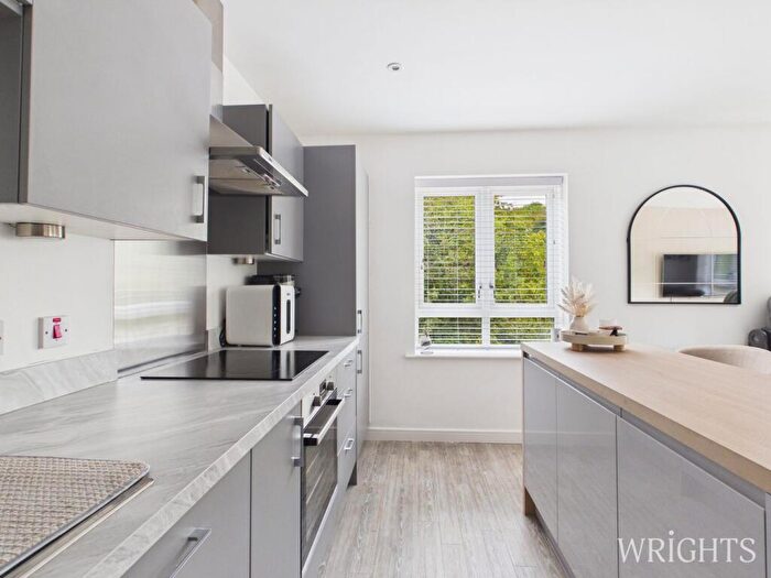 2 Bedroom Apartment For Sale In Welwyn Garden City, AL7